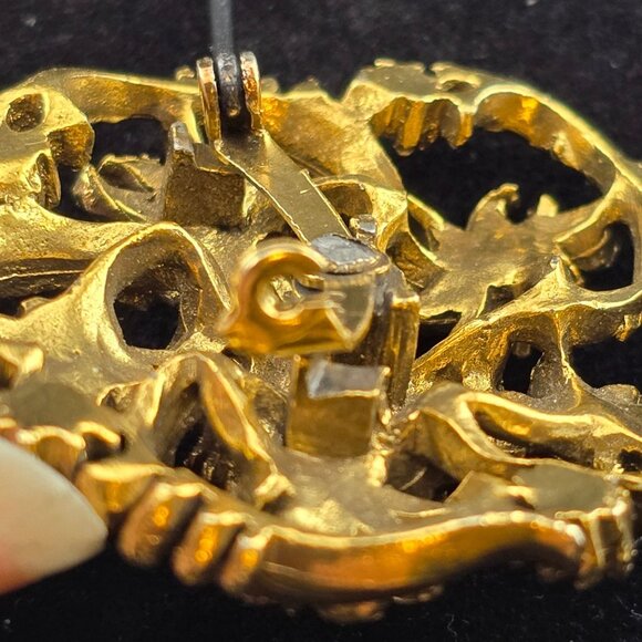 Floral Coro Brooch With Blue Rhinestones Gold-Tone Vintage Signed 1.75" wide - Picture 7 of 10